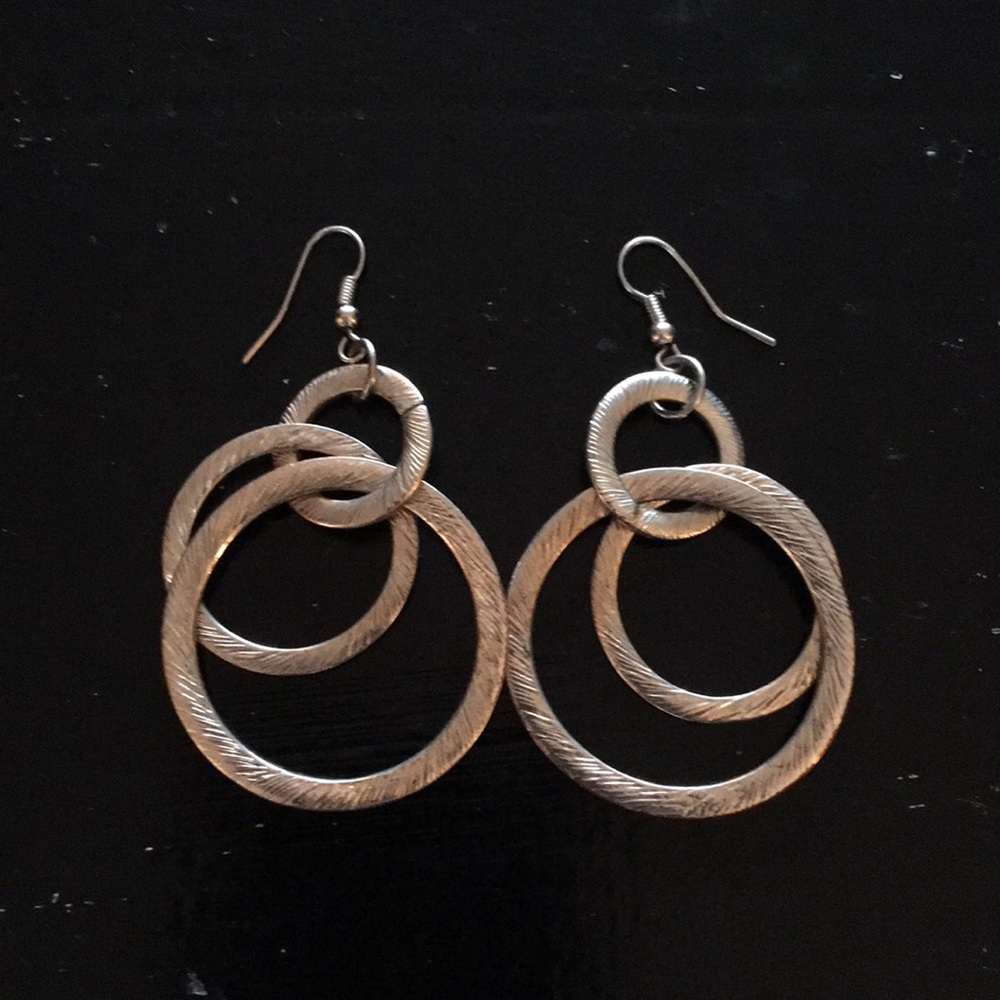 Gold Link Earings